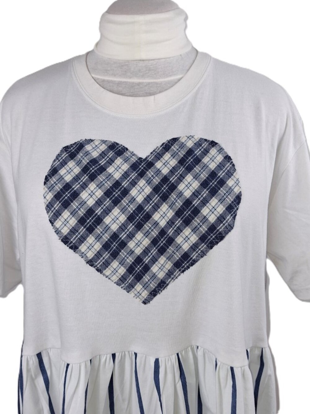 Upcycled Peplum T-Shirt Top Fits XL 1X 2X Reworked Plaid Heart Applique BluWhite - Picture 9 of 14